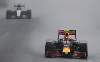 F1: Jos Verstappen: Ο Max είναι εδώ για να αγωνίζεται