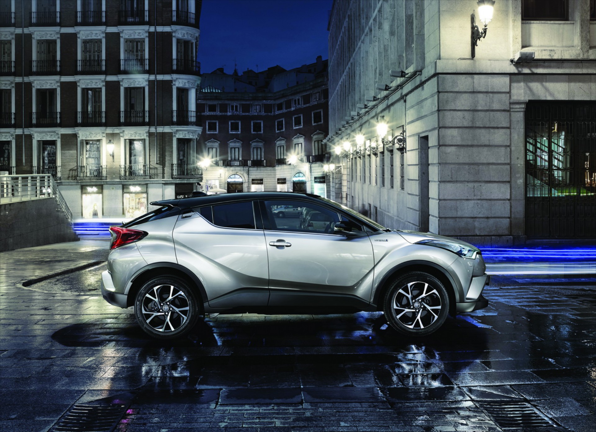 Στην Ελλάδα το Toyota C-HR από 20.300 ευρώ