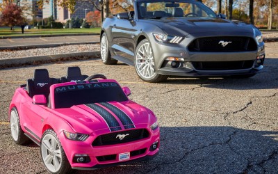 Παιδικό Mustang με… έλεγχο πρόσφυσης (video)