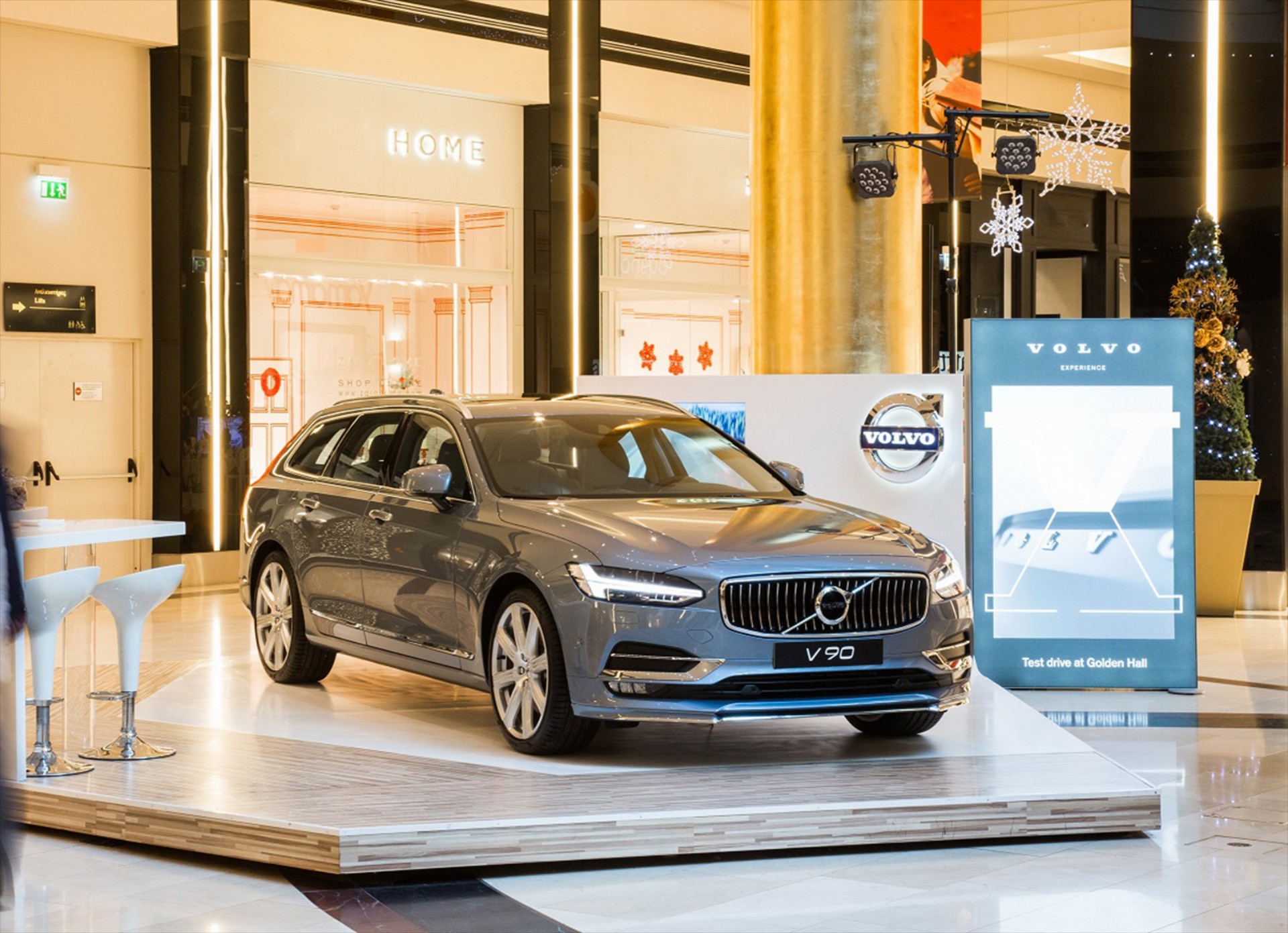 To νέο Volvo V90 από 54.410 ευρώ