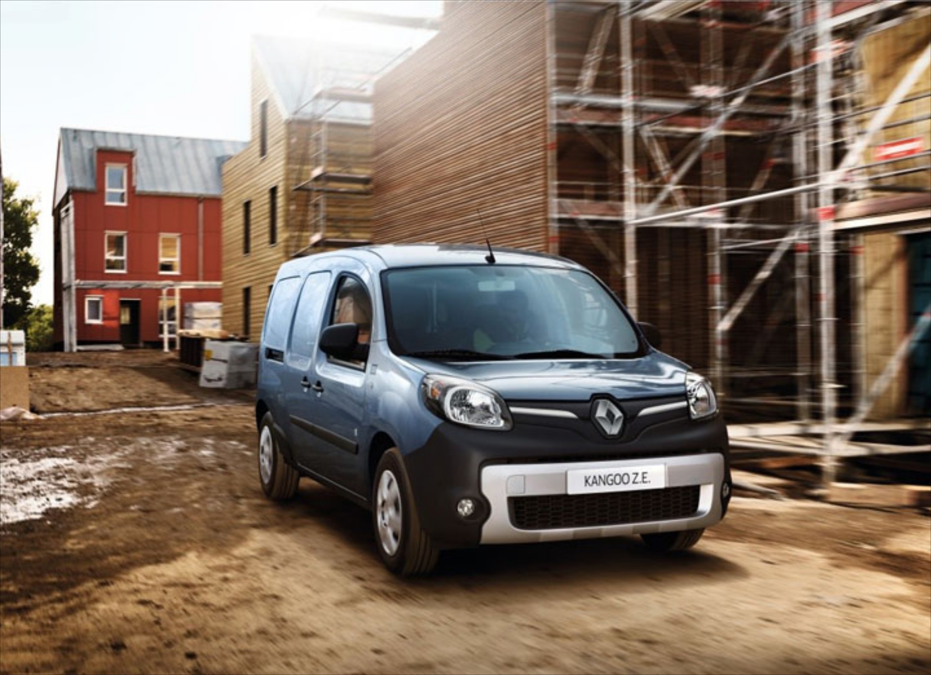 Το ηλεκτρικό Kangoo Z.E. πάει (πιο) μακριά