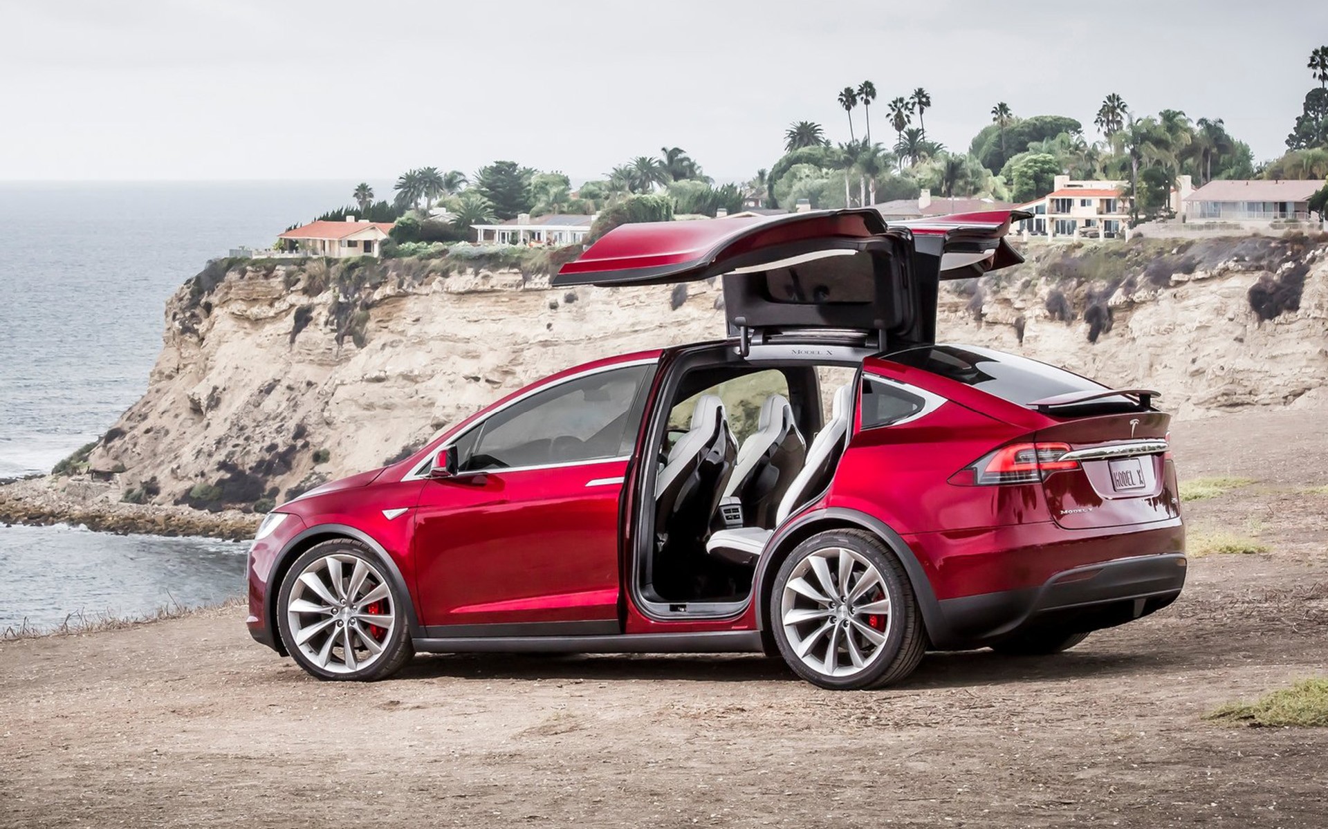«Γυμναστικές επιδείξεις» από 100 Model X (video)