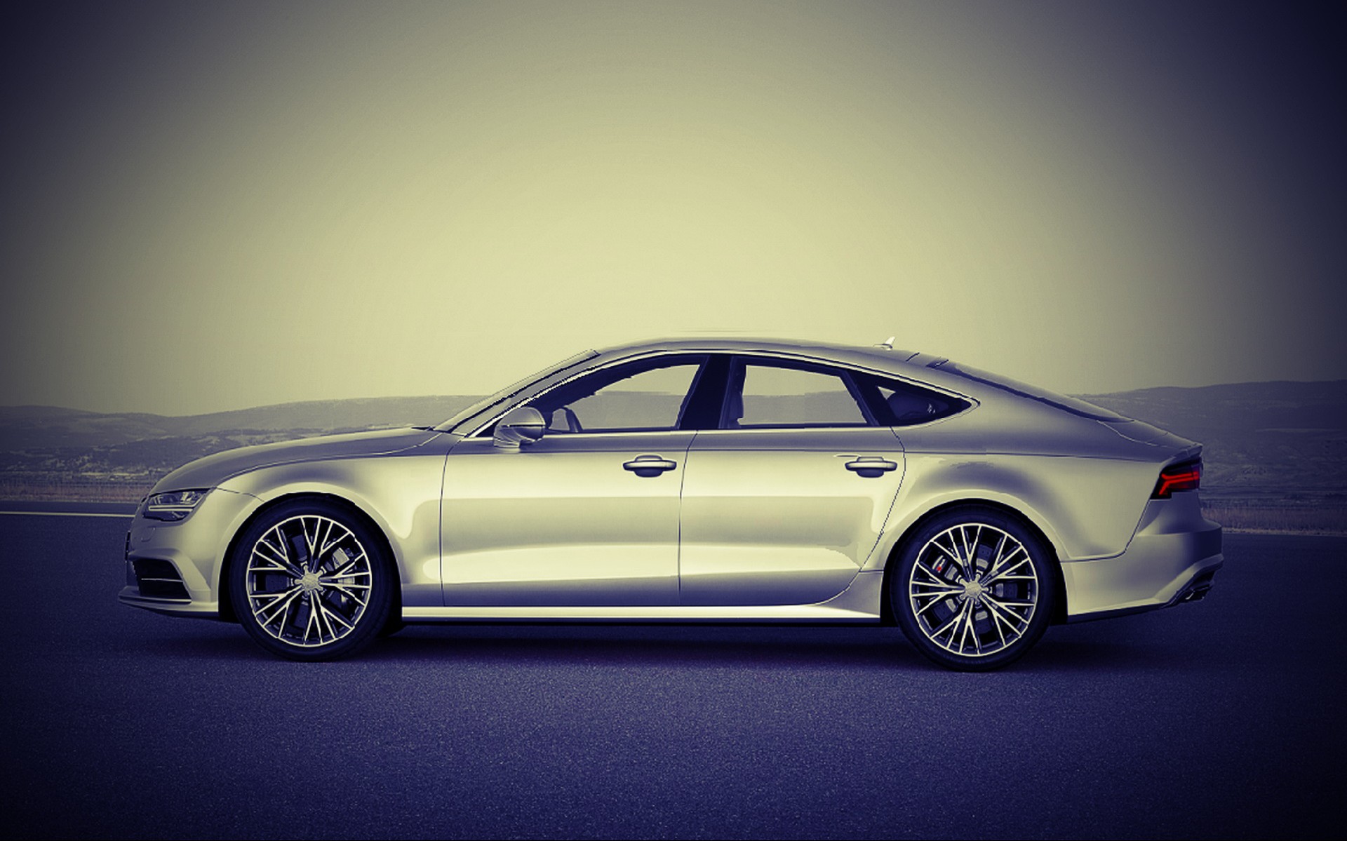 Audi A3 4θυρο coupe κόντρα στη Mercedes CLA