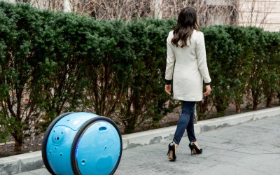 Είναι Vespa και σε ακολουθεί παντού (vid)