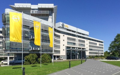 Merkel: Θα κάνουμε ό,τι είναι εφικτό για την Opel