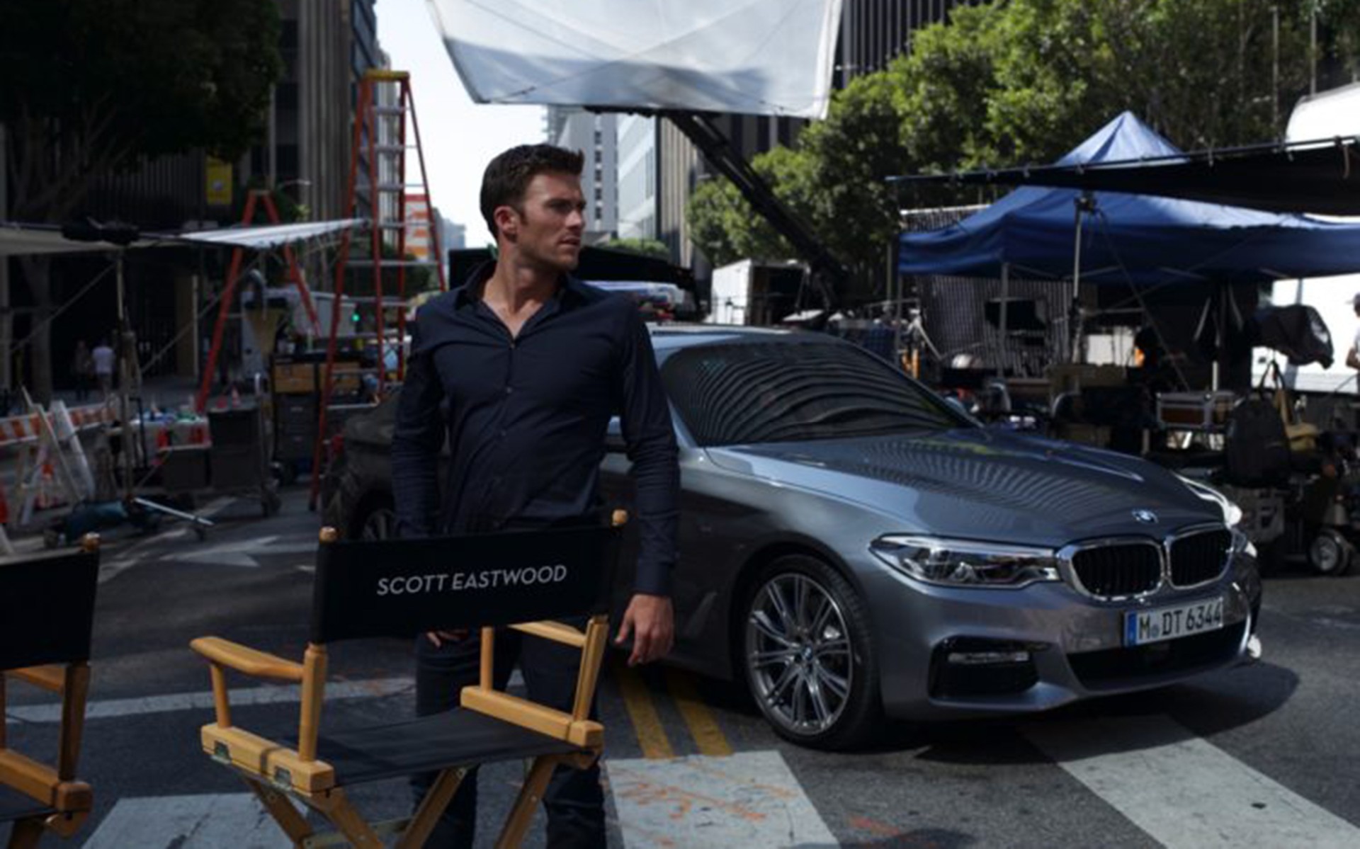 Ο S. Eastwood με τη νέα BMW Σειρά 5 (video)
