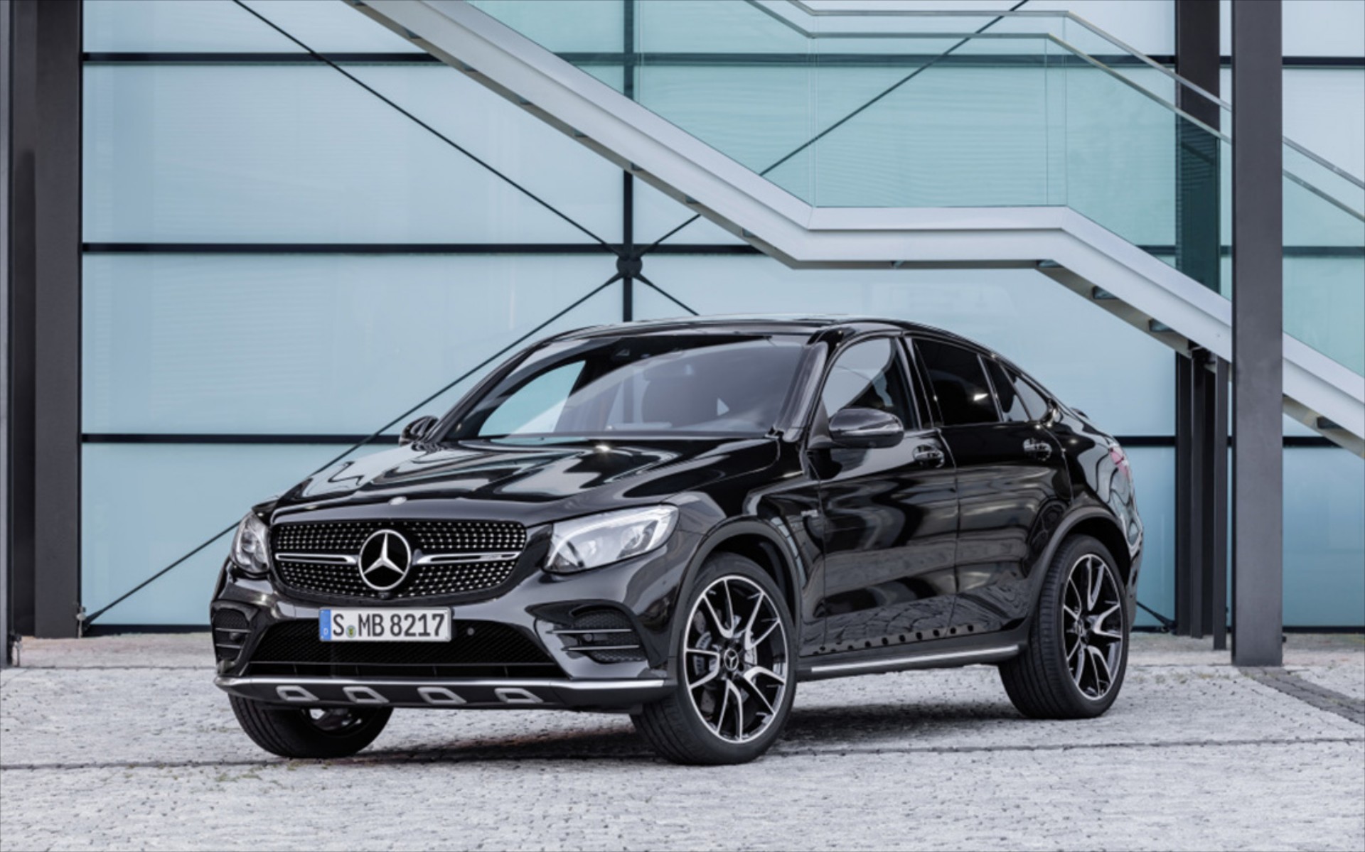 Η Mercedes-AMG GLC 43 Coupe στο Auto Festival
