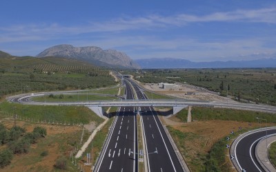 Παραδόθηκαν άλλα 37 χλμ στην Ιόνια Οδό (vid)
