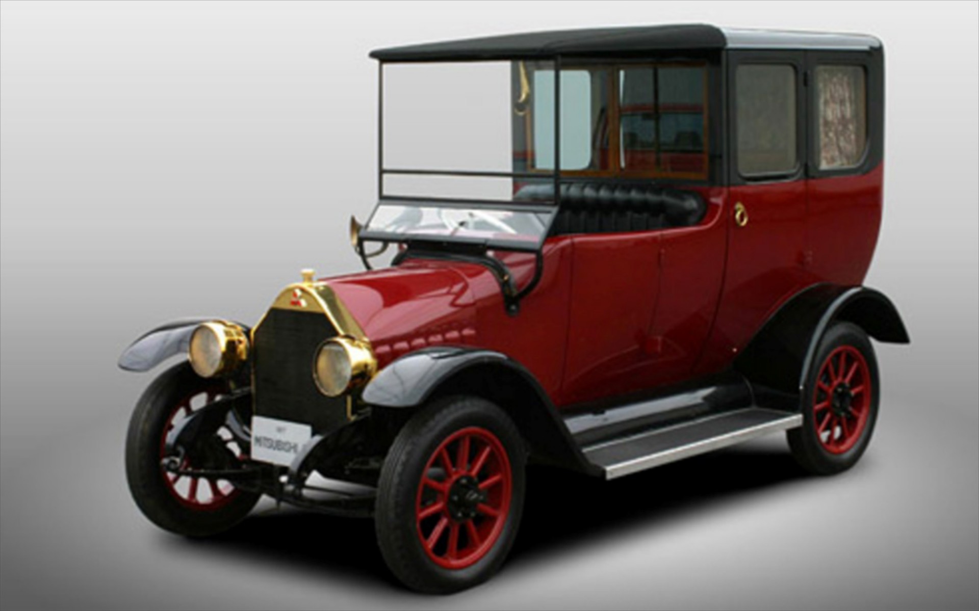 Η Mitsubishi ξαναφτιάχνει το πρώτο της αυτοκίνητο