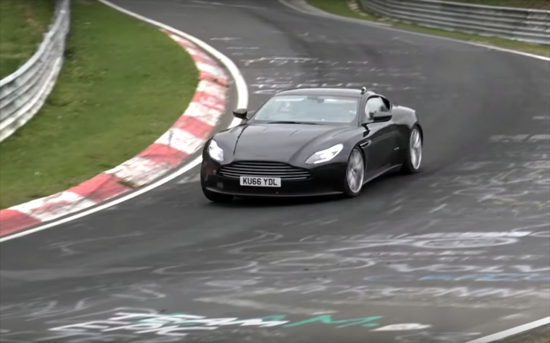 Aston Martin DB11 με κινητήρα AMG (video)