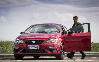 Ο Andrea Dovizioso δοκιμάζει το Leon Cupra (vid)