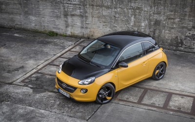 Το Opel Adam κάνει… Black Jack