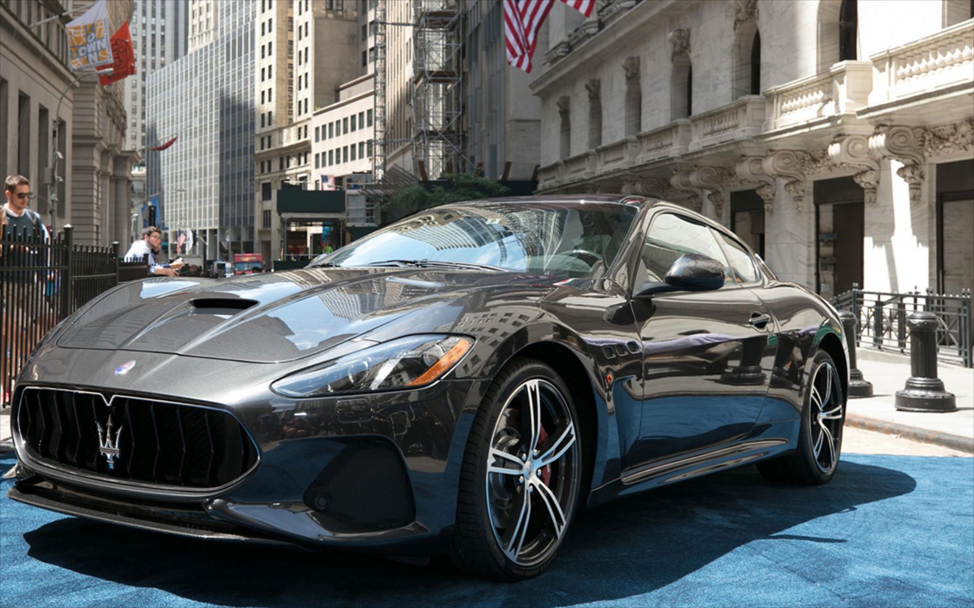 Η ανανεωμένη GranTurismo στο χρηματιστήριο της Νέας Υόρκης