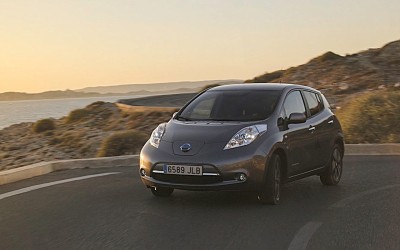 Με ένα πεντάλ γκάζι-φρένο στο νέο Nissan Leaf (vid)