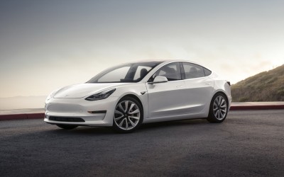 Η εκρηκτική έκδοση του Model 3 στα μέσα του 2018