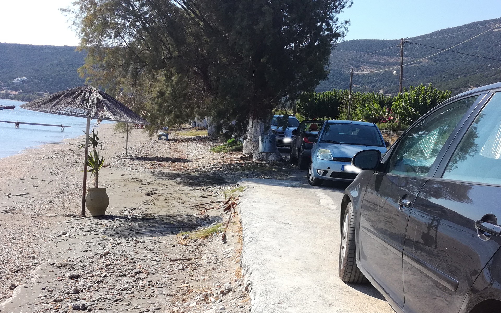 Άνοιγαν αυτοκίνητα λουόμενων στη Χαλκιδική