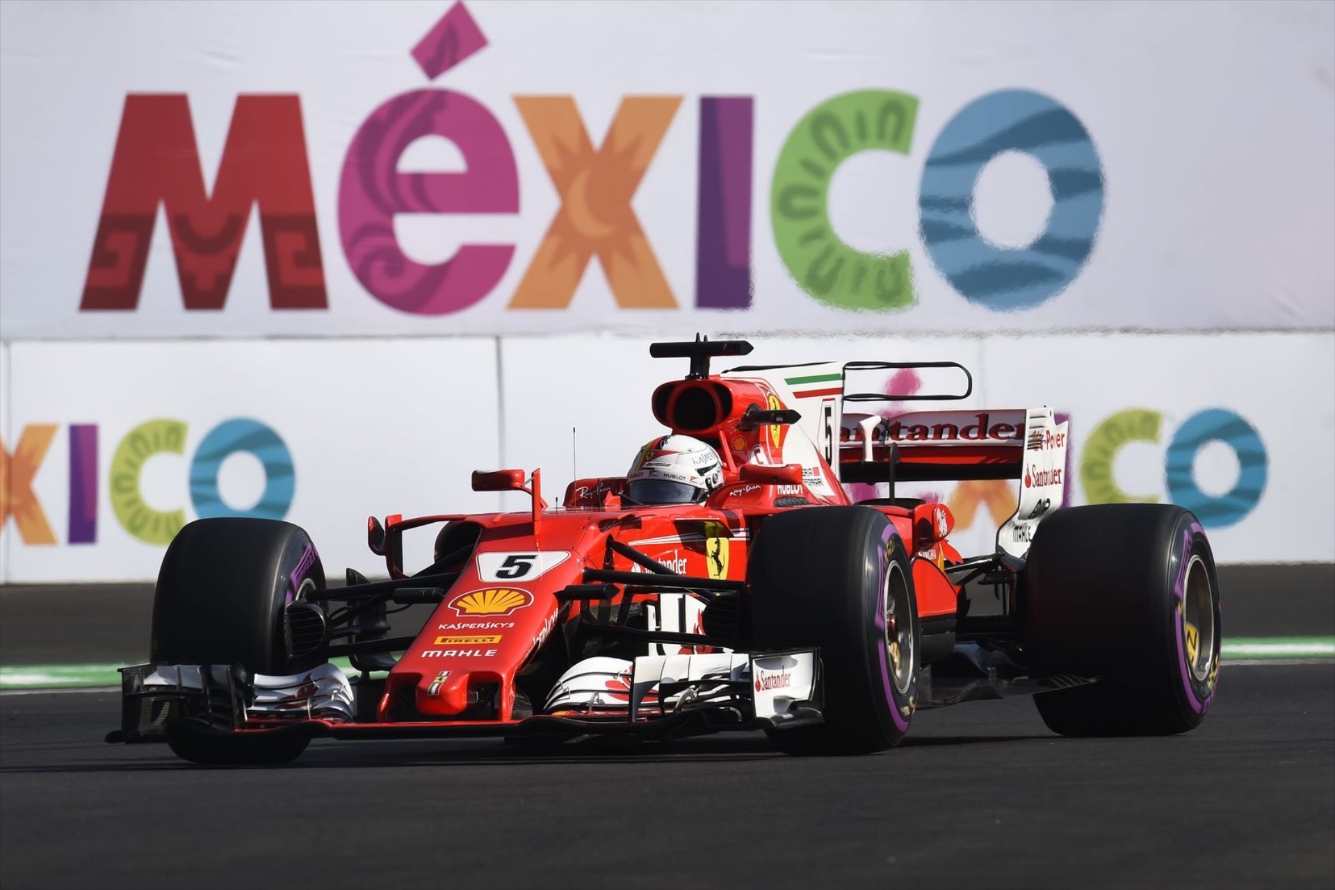 F1: Η Ferrari απειλεί να αποχωρήσει από την F1