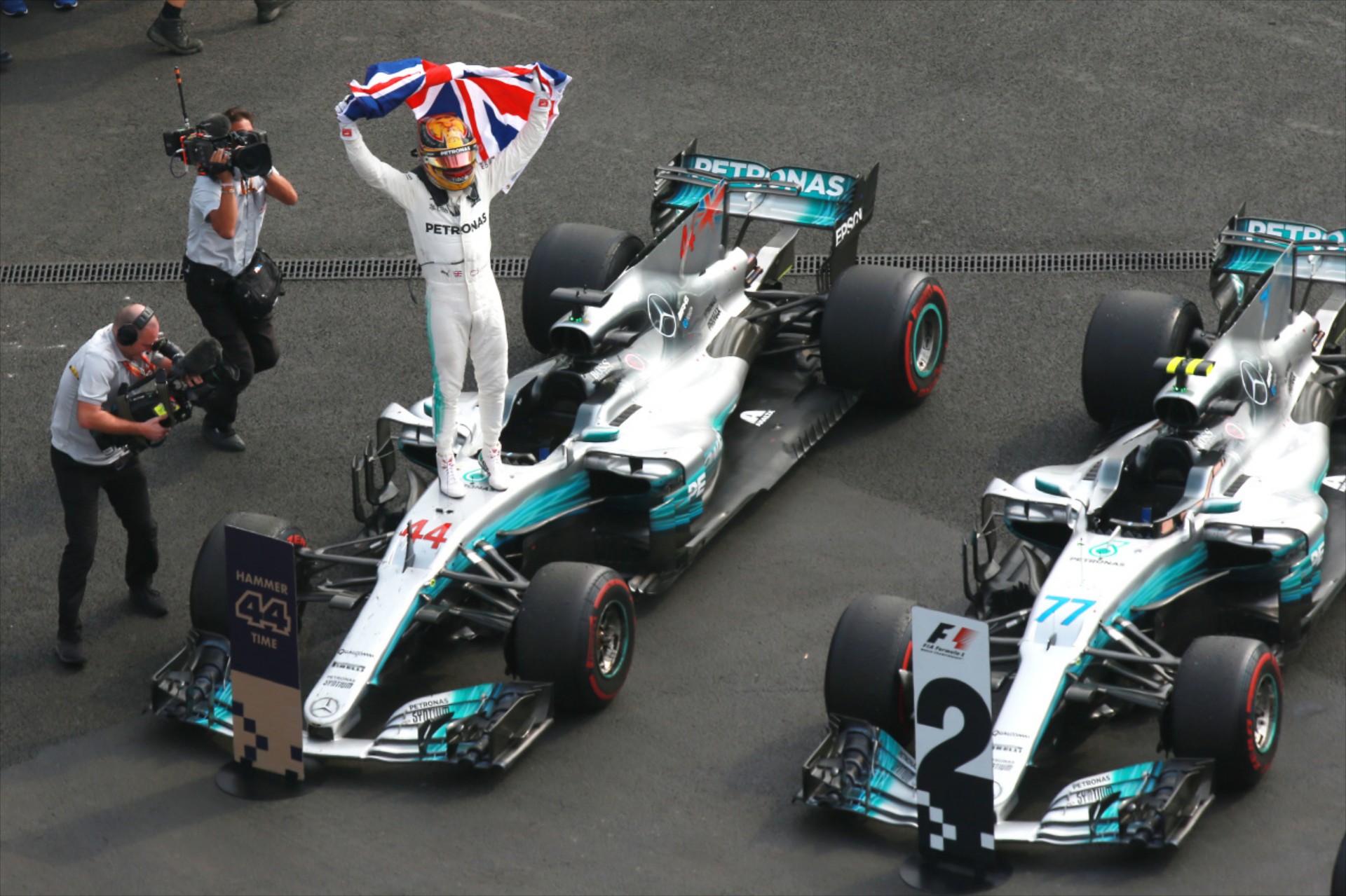 F1: Hamilton – Mercedes … θα τα πουν τον άλλο μήνα