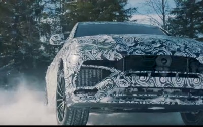 Η Lamborghini Urus ξέρει και από… χιόνι (video)
