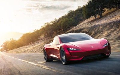 Το πιο γρήγορο αυτοκίνητο είναι το νέο Tesla Roadster! (vid)