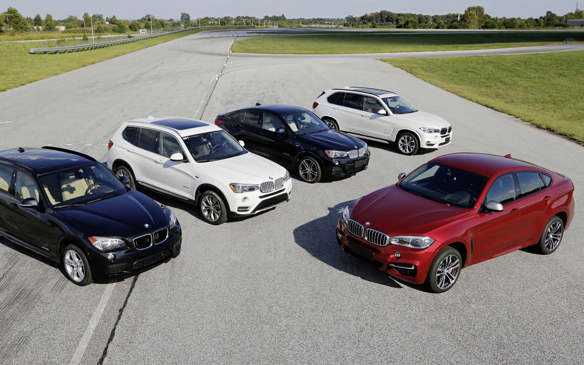 Τα ηλεκτρικά SUV της BMW θα ονομάζονται iX