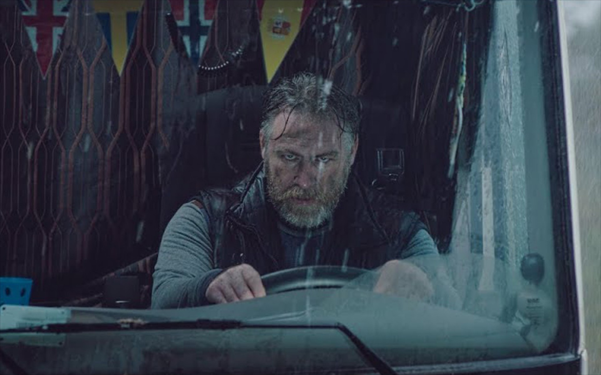 Οδηγός φορτηγού: Υπάρχει δυσκολότερο επάγγελμα στον κόσμο; (vid)