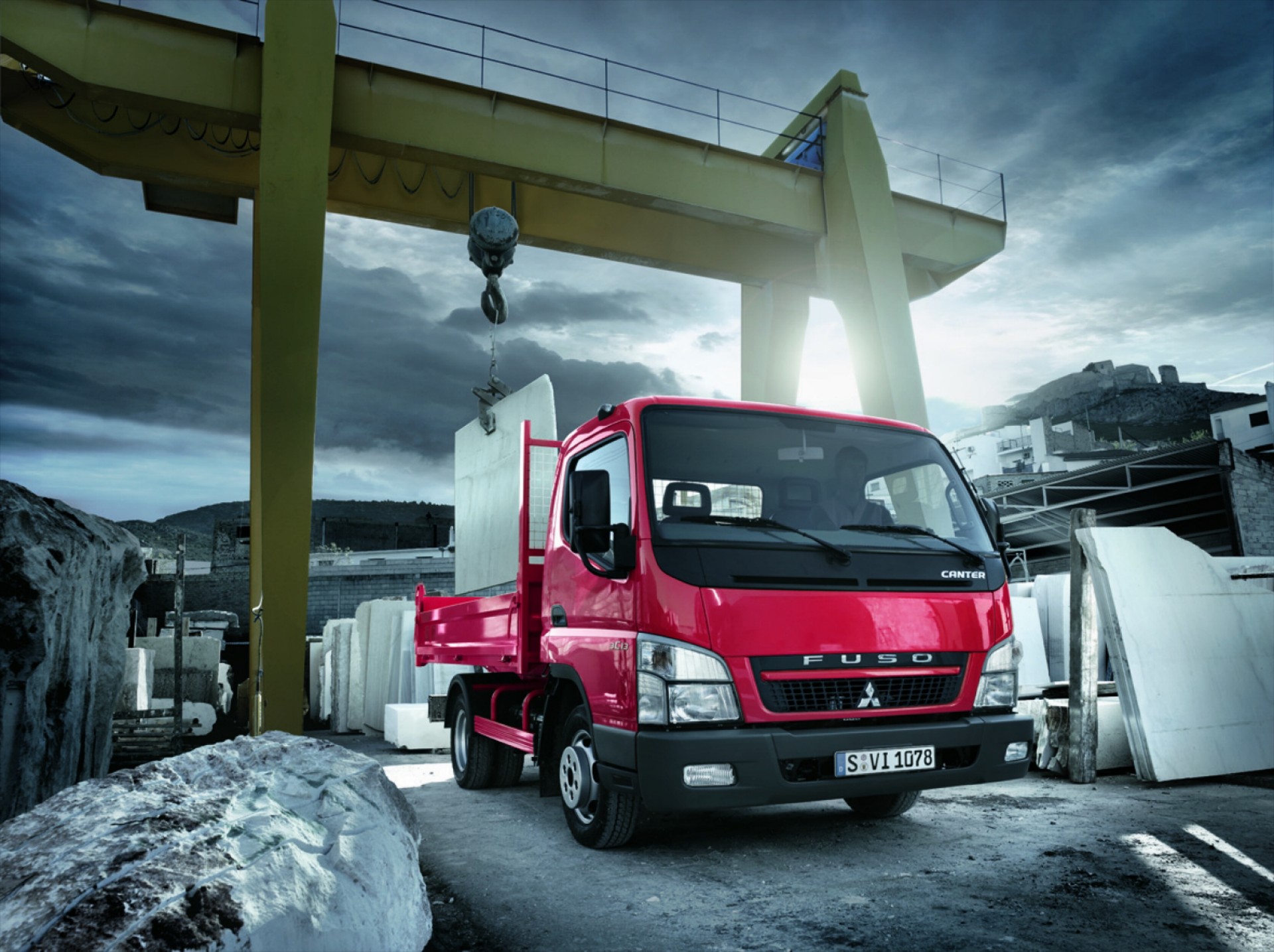 30 χρόνια Mitsubishi Fuso Canter στην Ευρώπη