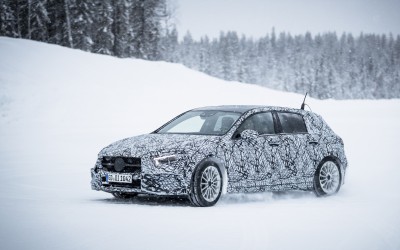 Πρωτοχρονιά στα χιόνια για τη νέα A-Class (vid)