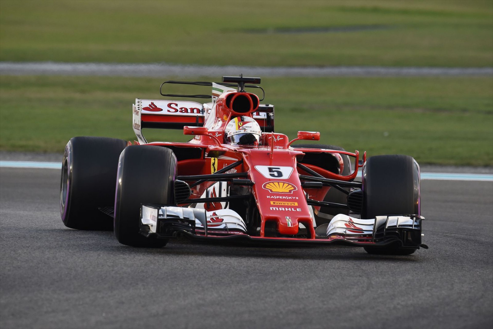 F1: Η Ferrari ψάχνει το … δύσκολο βήμα για τον τίτλο