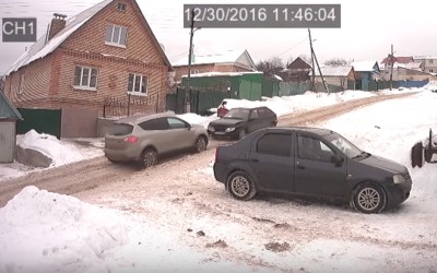 Ένας ακόμα «γλιστερός» δρόμος στη Ρωσία (video)