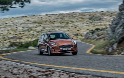 ΔΟΚΙΜΑΖΟΥΜΕ 4 διαφορετικά Ford Fiesta