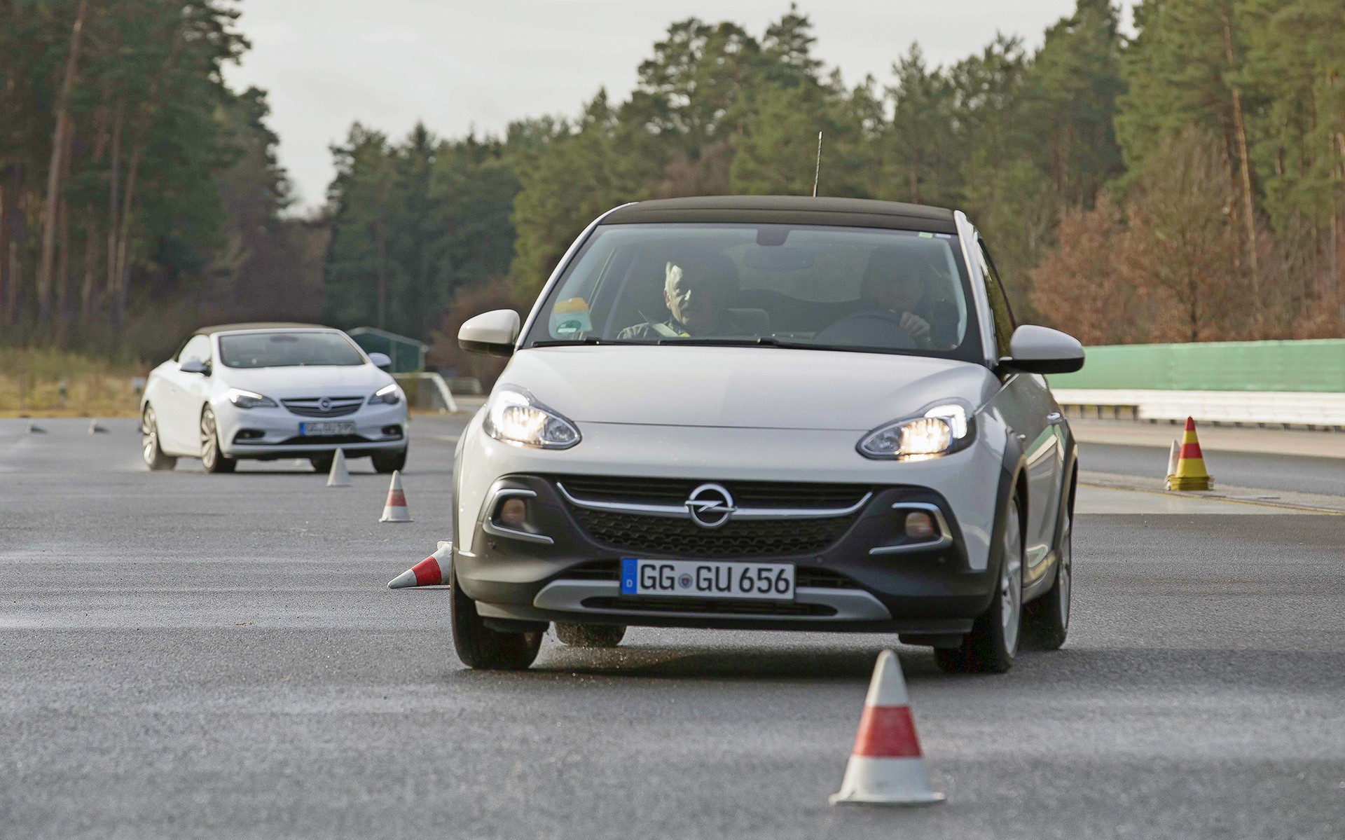 Σεμινάρια ασφαλούς οδήγησης από την Opel