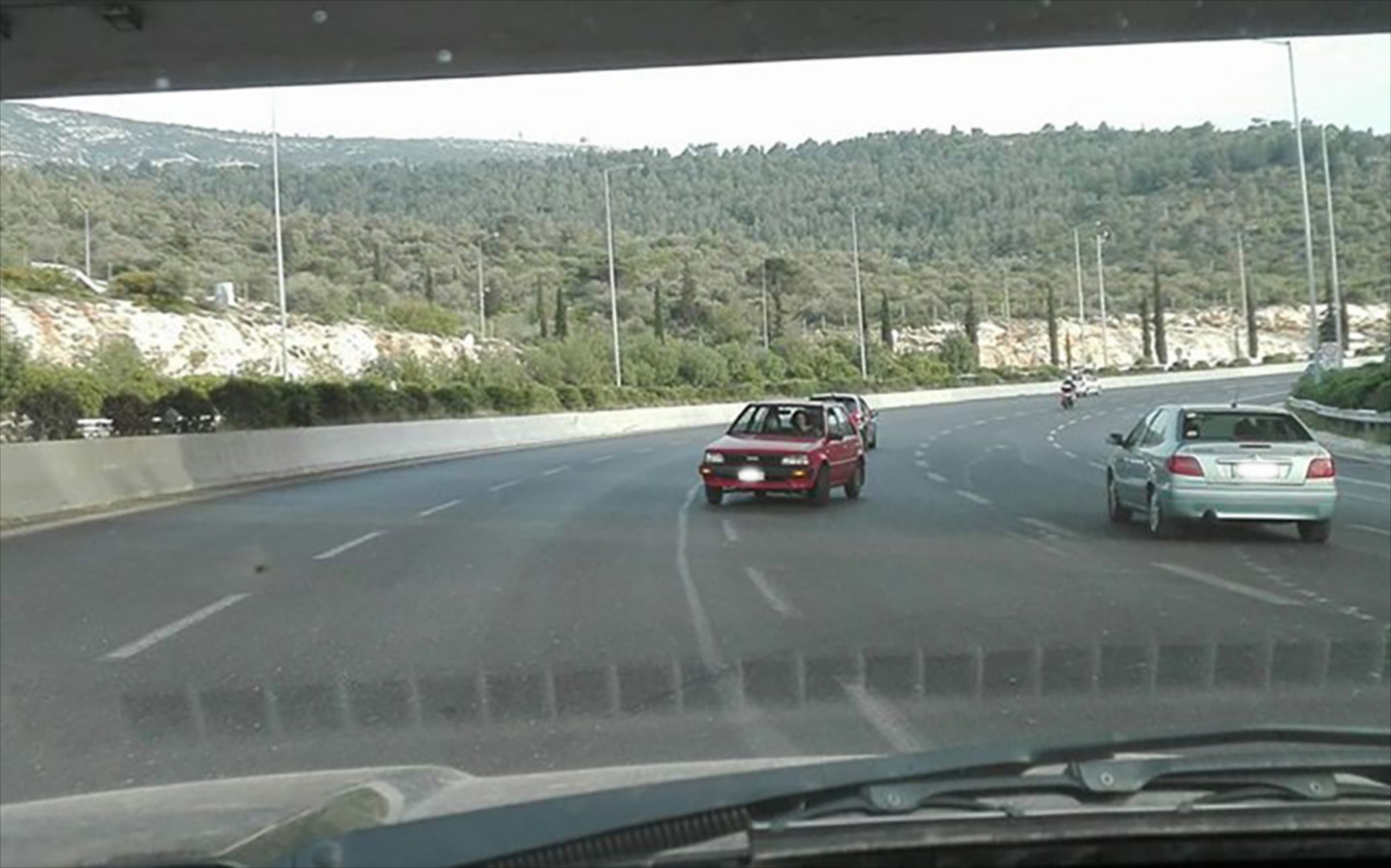 Απίστευτο: Πήγαινε ανάποδα στον περιφερειακό Υμηττού!