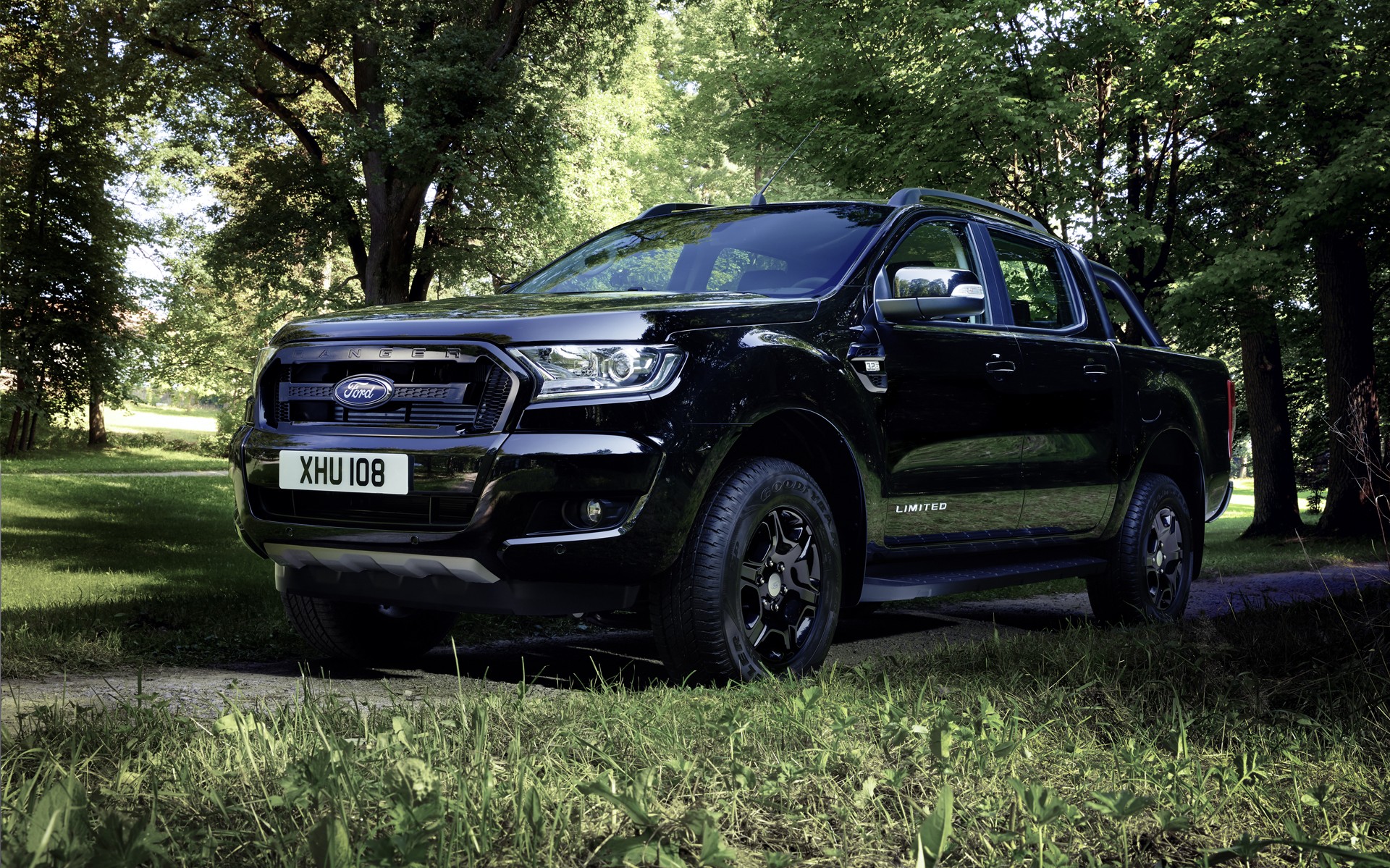 Ford Ranger Black Edition: 110 ημέρες στο σκοτάδι (vid)