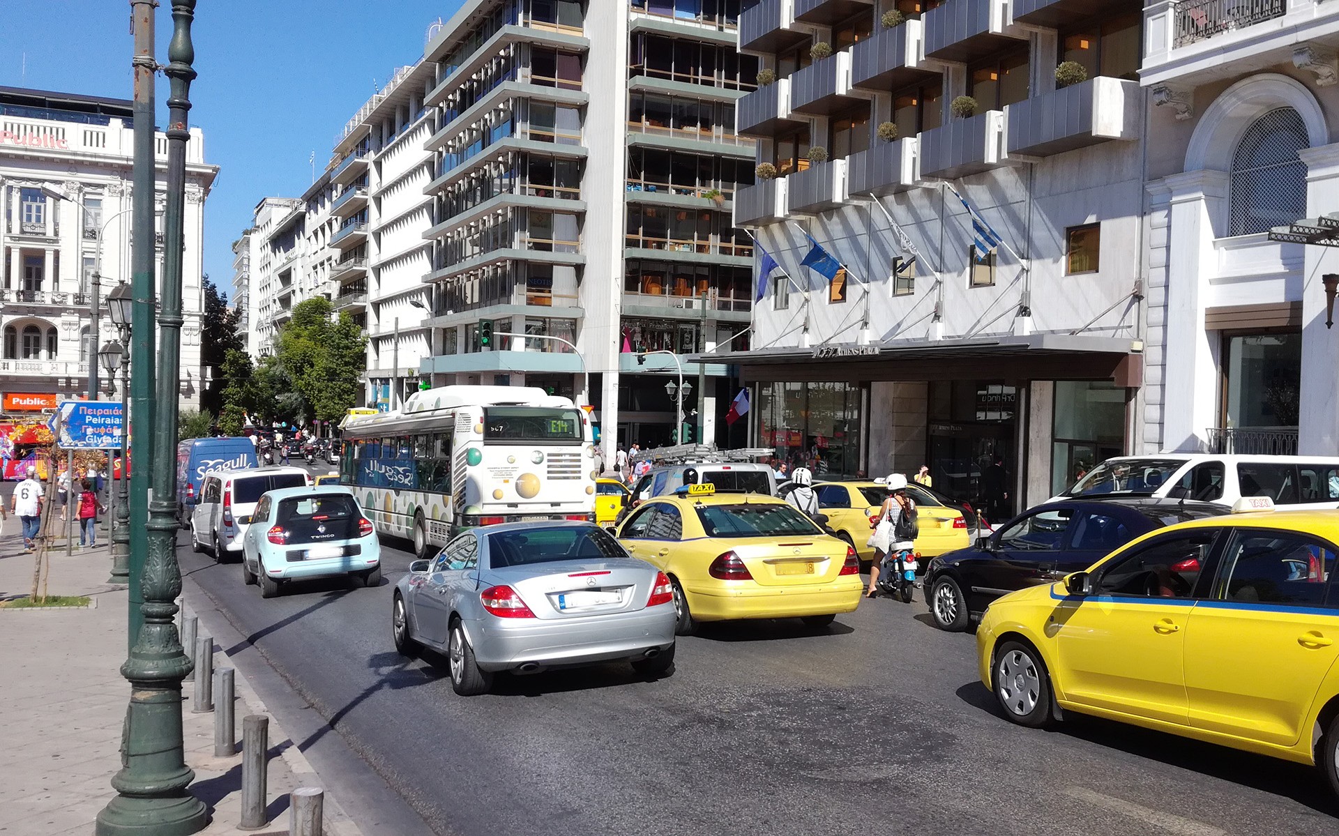 Επιστρέφουν τα τέλη κυκλοφορίας με τον μήνα