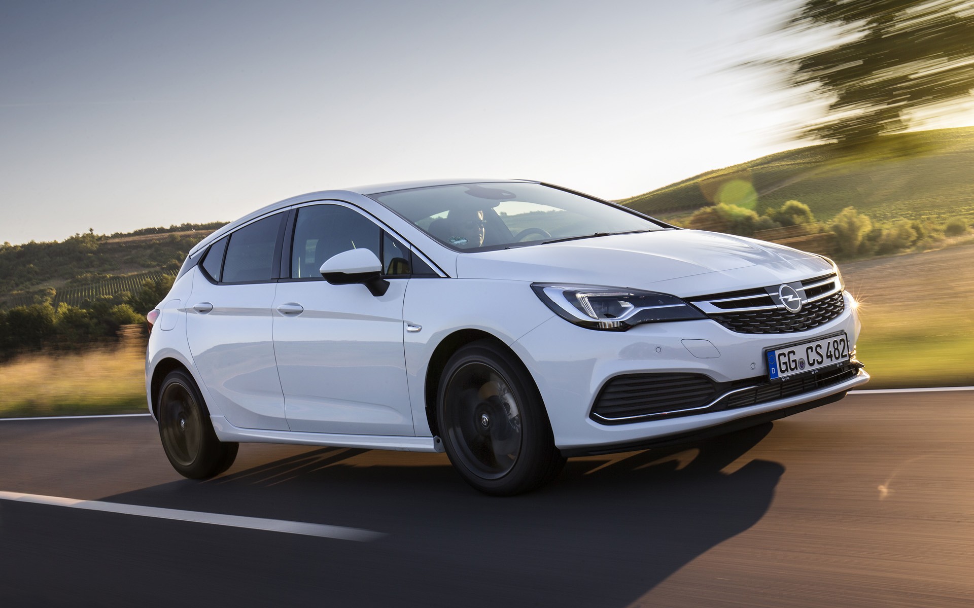 Νέοι, πιο οικονομικοί, κινητήρες για το Opel Astra