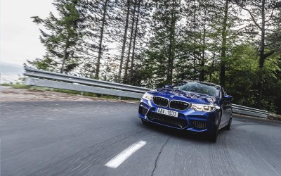 ΠΡΩΤΗ ΟΔΗΓΗΣΗ: BMW M5 & i8 Roadster
