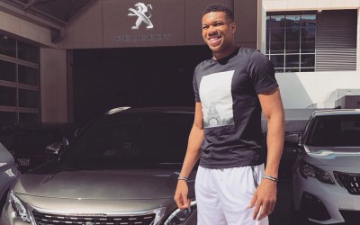 To Peugeot 3008 οδηγεί στην Ελλάδα ο Αντετοκούνμπο