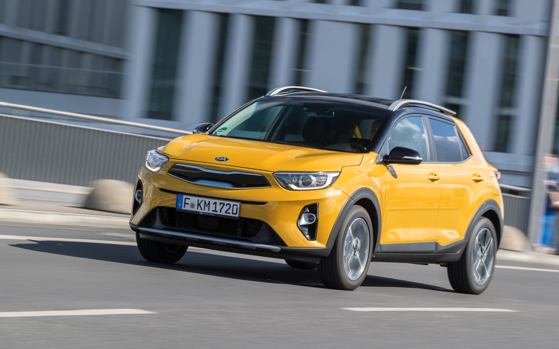 Νέες εκδόσεις για το Kia Stonic 