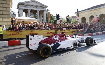 Η Alfa Romeo Sauber F1 έβαλε… φωτιά στο Μιλάνο