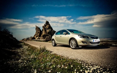 Opel Astra 1.6T