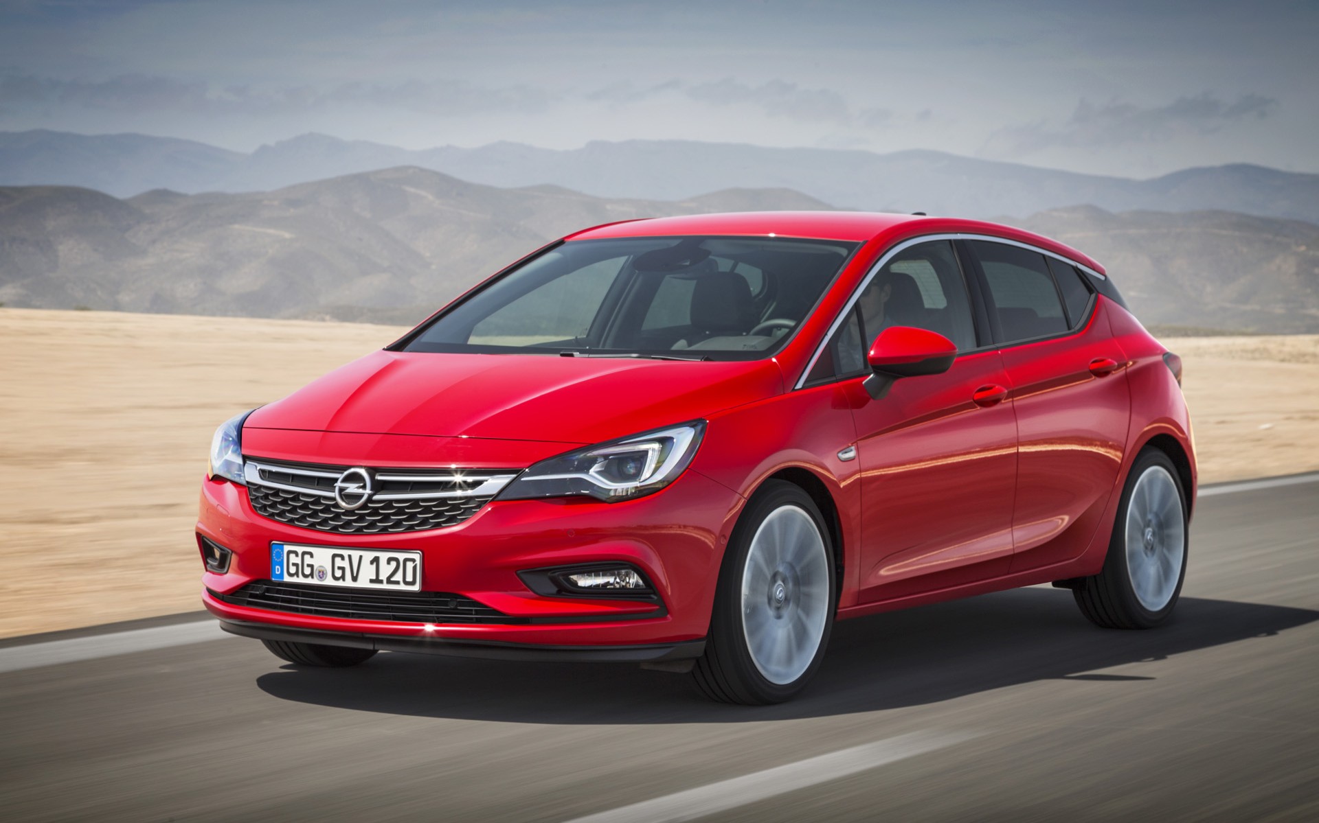 Το Opel Astra στην ίδια τιμή βενζίνη και diesel!