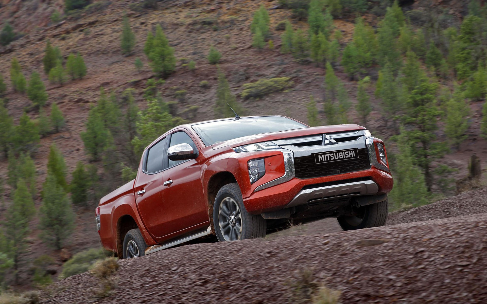 Νέο Mitsubishi L200 - Το καλοκαίρι στην Ευρώπη (vid)