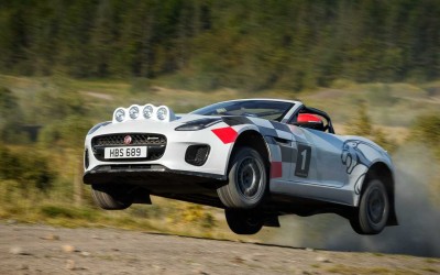 Πάει η «ανοιχτή» Jaguar F-Type στο χώμα; (video)