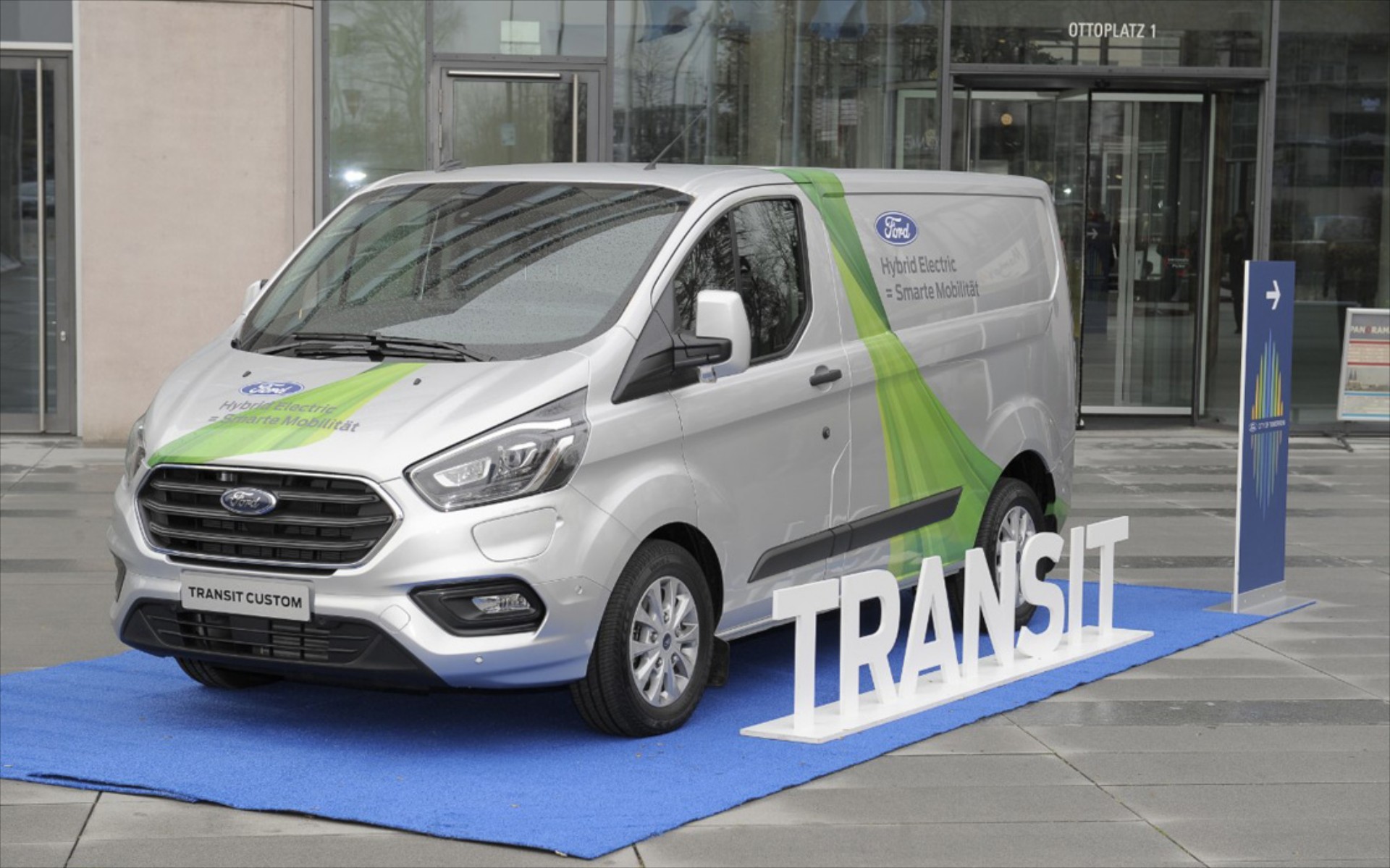 Δοκιμές για το Ford Transit Plug-In Hybrid Van στην Κολωνία