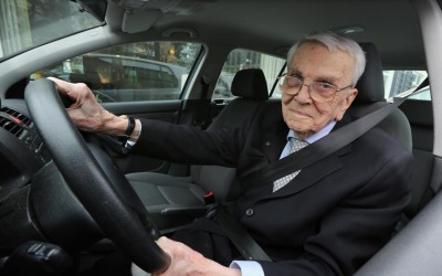 Πώς θα συνεχίσετε να οδηγείτε αν είστε άνω των 74 ετών