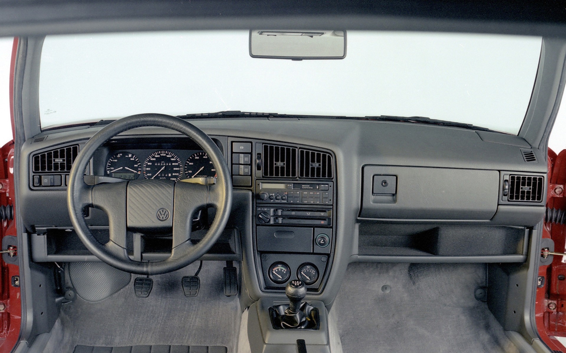 Ξέρετε σε ποιο μοντέλο ανήκει αυτό το εσωτερικό;