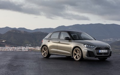ΟΔΗΓΟΥΜΕ το νέο Audi A1 Sportback στην Ελλάδα