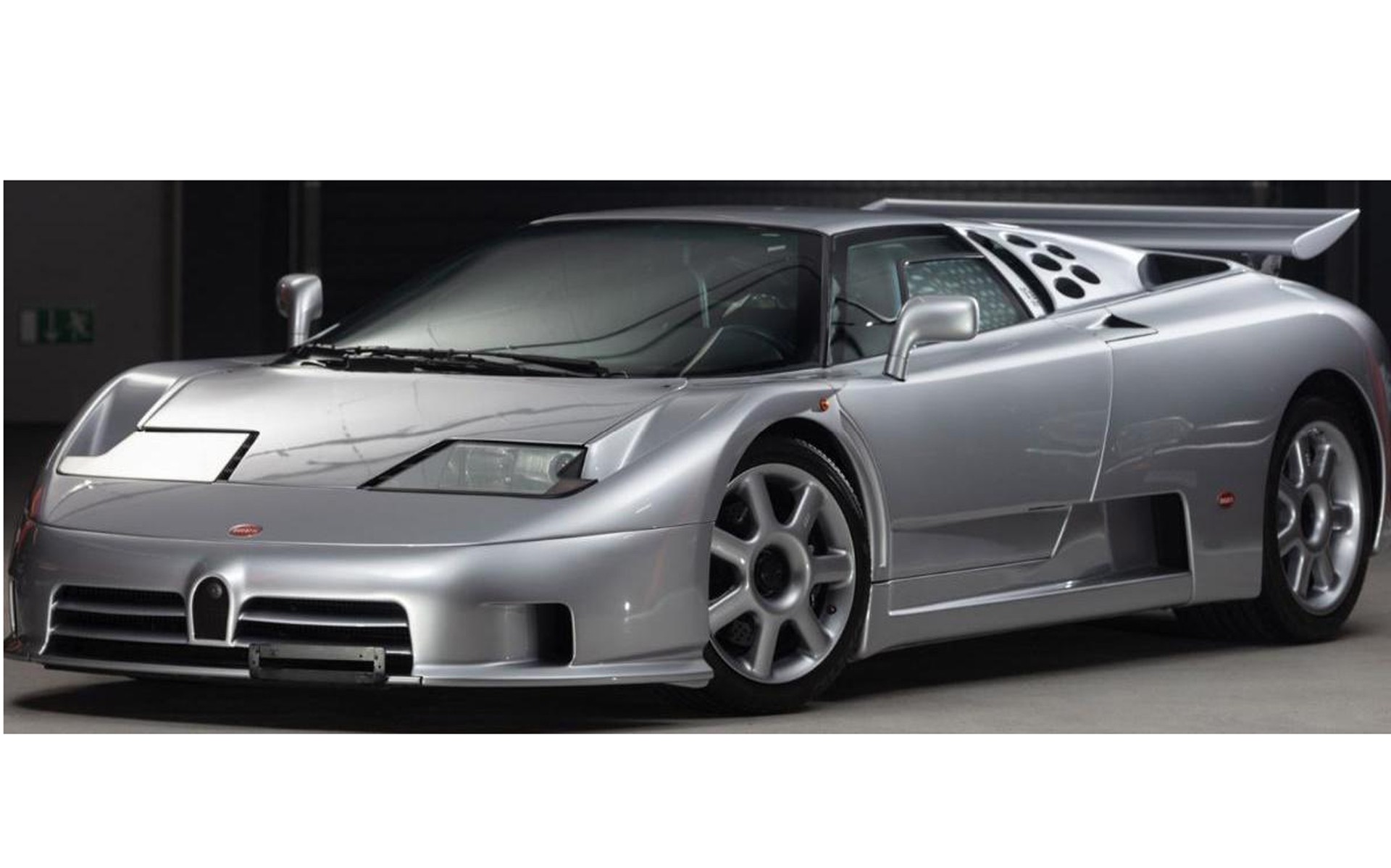 Προς πώληση μια σπάνια Bugatti EB110 Super Sport με μόλις 901 km