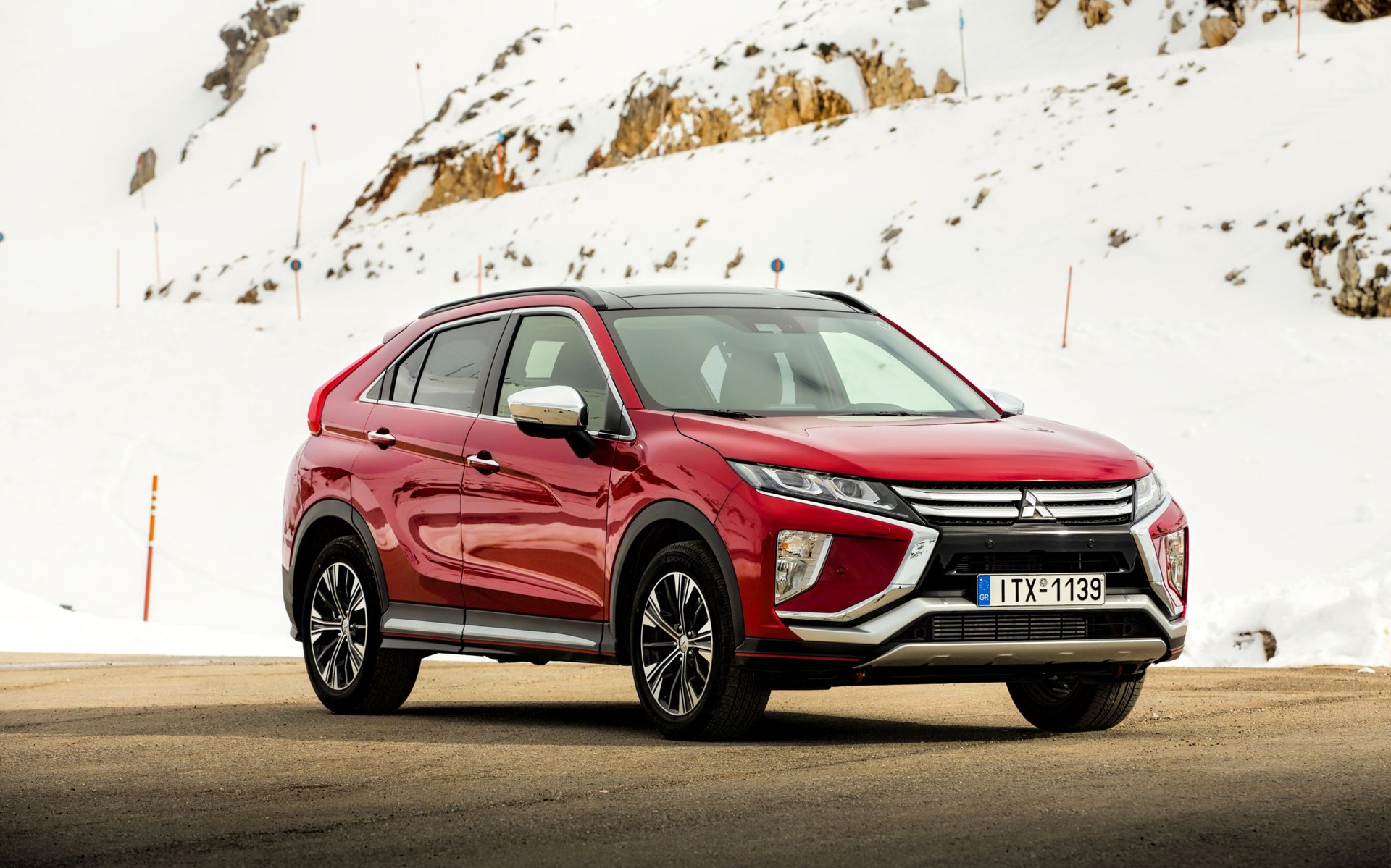 Δώρο τέλη κυκλοφορίας και ασφάλιση από την Mitsubishi